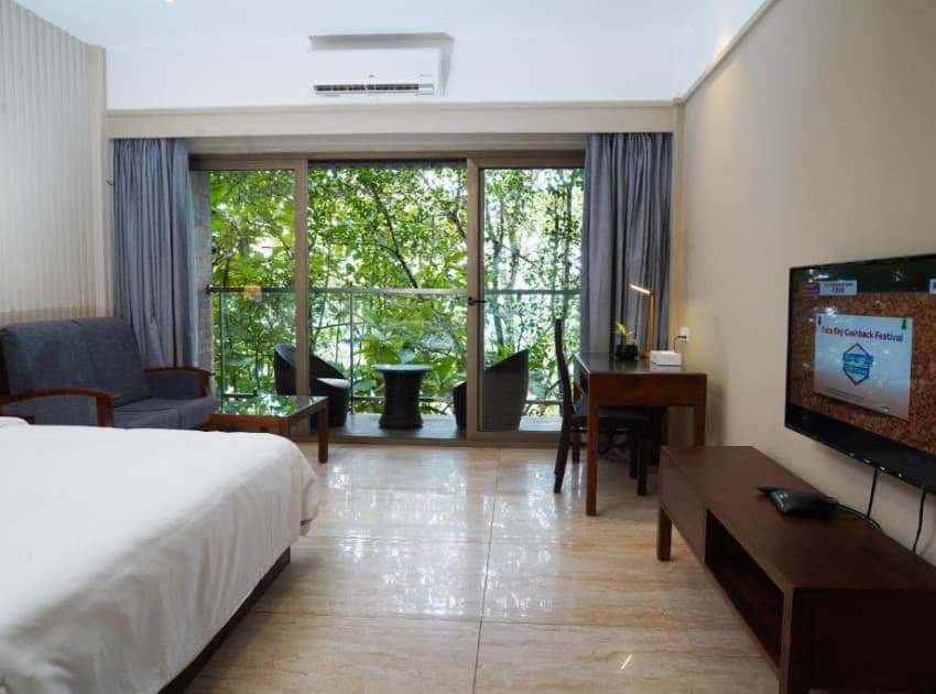 Book Grove View Melton room in Munnar