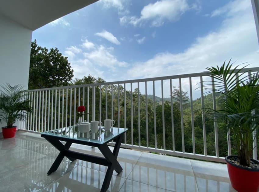 Book Studio with Garden View room in Munnar