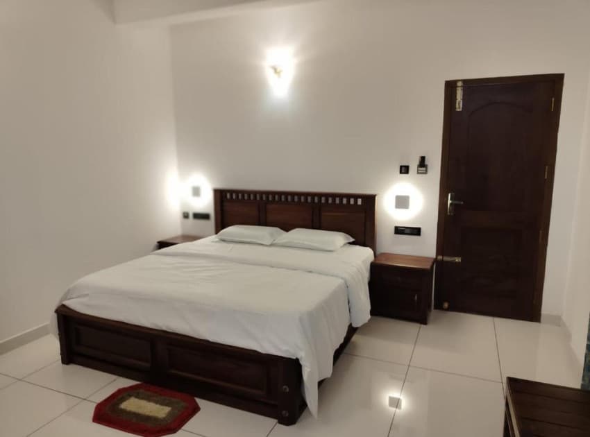 Book Double Room room in Munnar