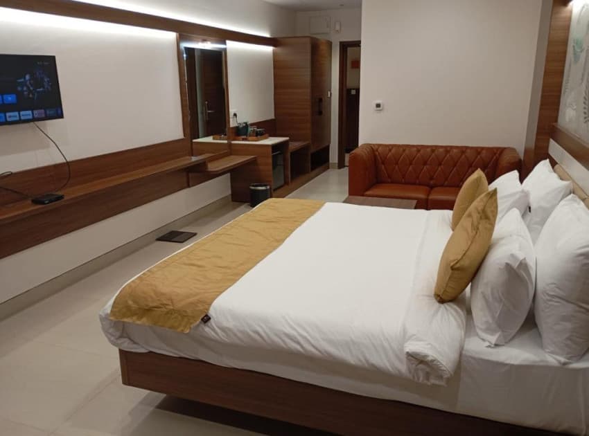Book Suite with City View room in Bangalore